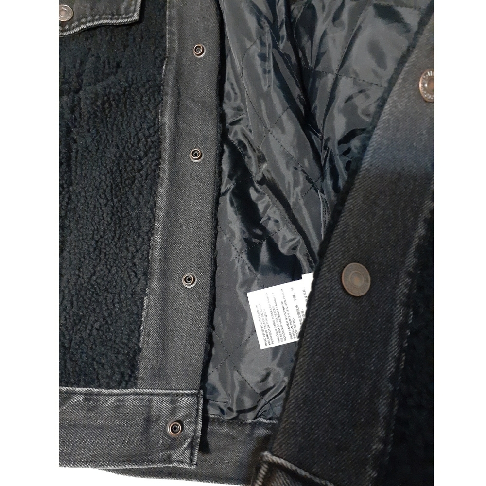 💎NWT Levi's Black Sherpa Ex-Boyfriend Trucker Jacket - Picture 6 of 12
